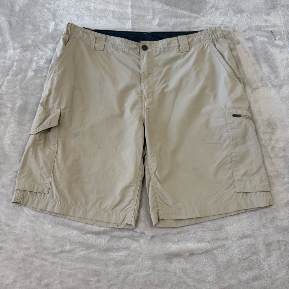 Columbia Shorts Mens 38 Tan Cargo Pockets Nylon Hiking Active Gear